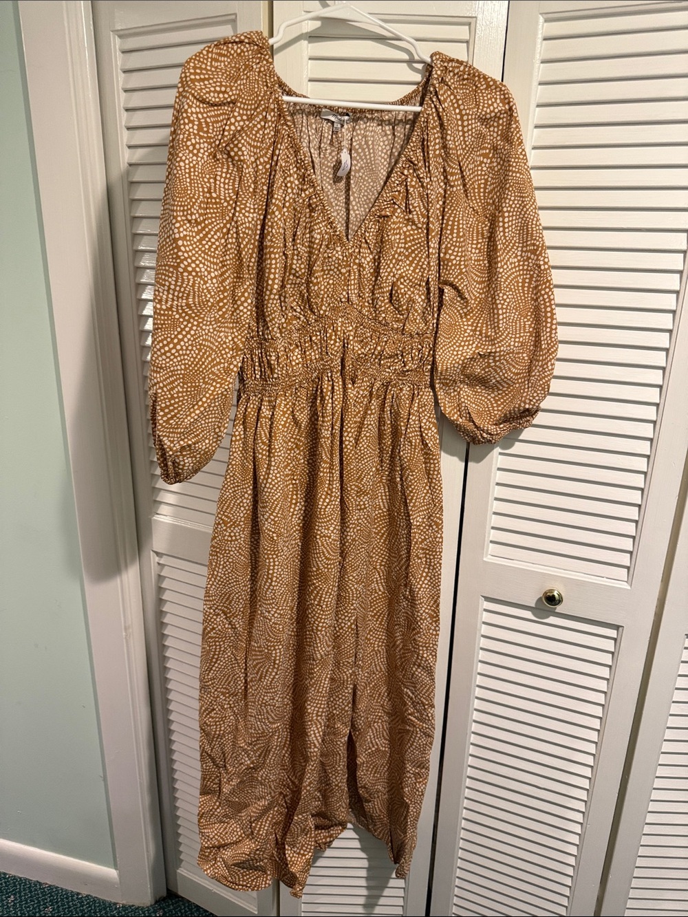 Madewell Tan Printed V-Neck Midi Dress